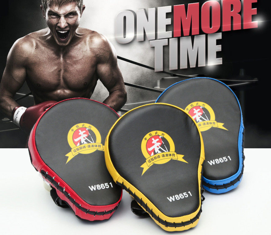 Gants de boxe pour la formation des hommes et de femmes, pro gants thaïlandais lourds de poinçon de Kickboxing de boxe d'entraînement de Muttahida Majlis-e-Amal Muay des gants UFC de sac fournisseur